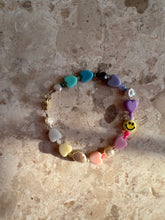 Lade das Bild in den Galerie-Viewer, Rainbow Pearls n Smile Armband