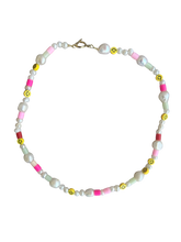 Lade das Bild in den Galerie-Viewer, Smiley Pearl Necklace