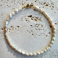 Lade das Bild in den Galerie-Viewer, Baby Pearl Armband