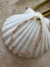 Lade das Bild in den Galerie-Viewer, WISE HEART - gemstone bracelet