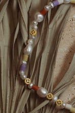 Lade das Bild in den Galerie-Viewer, Smiley Pearl Necklace