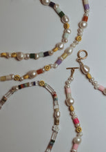 Lade das Bild in den Galerie-Viewer, Smiley Pearl Necklace
