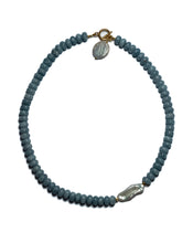 Lade das Bild in den Galerie-Viewer, Chunky Gemstone Pearl Choker
