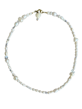 Lade das Bild in den Galerie-Viewer, Moonbow Necklace