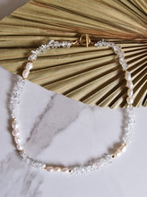Lade das Bild in den Galerie-Viewer, Cristallo Pearls Necklace
