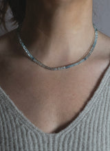 Lade das Bild in den Galerie-Viewer, Ocean Blue Gemstone Necklace
